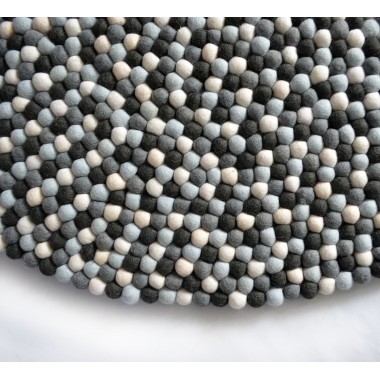 Mangburang 4 Color Felt Ball Mat Mangburang 4 Color Felt Ball Mat