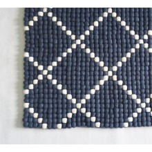 Dot Pattern Rectangle Felt Ball Rug 2
