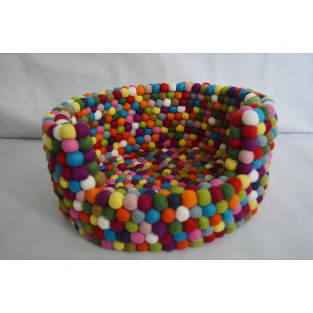 Felt Ball Freckle Dog Bed