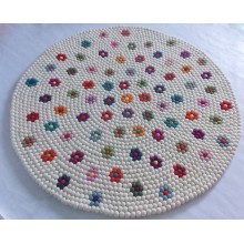 Beautiful Flower Design Felt Rug 2