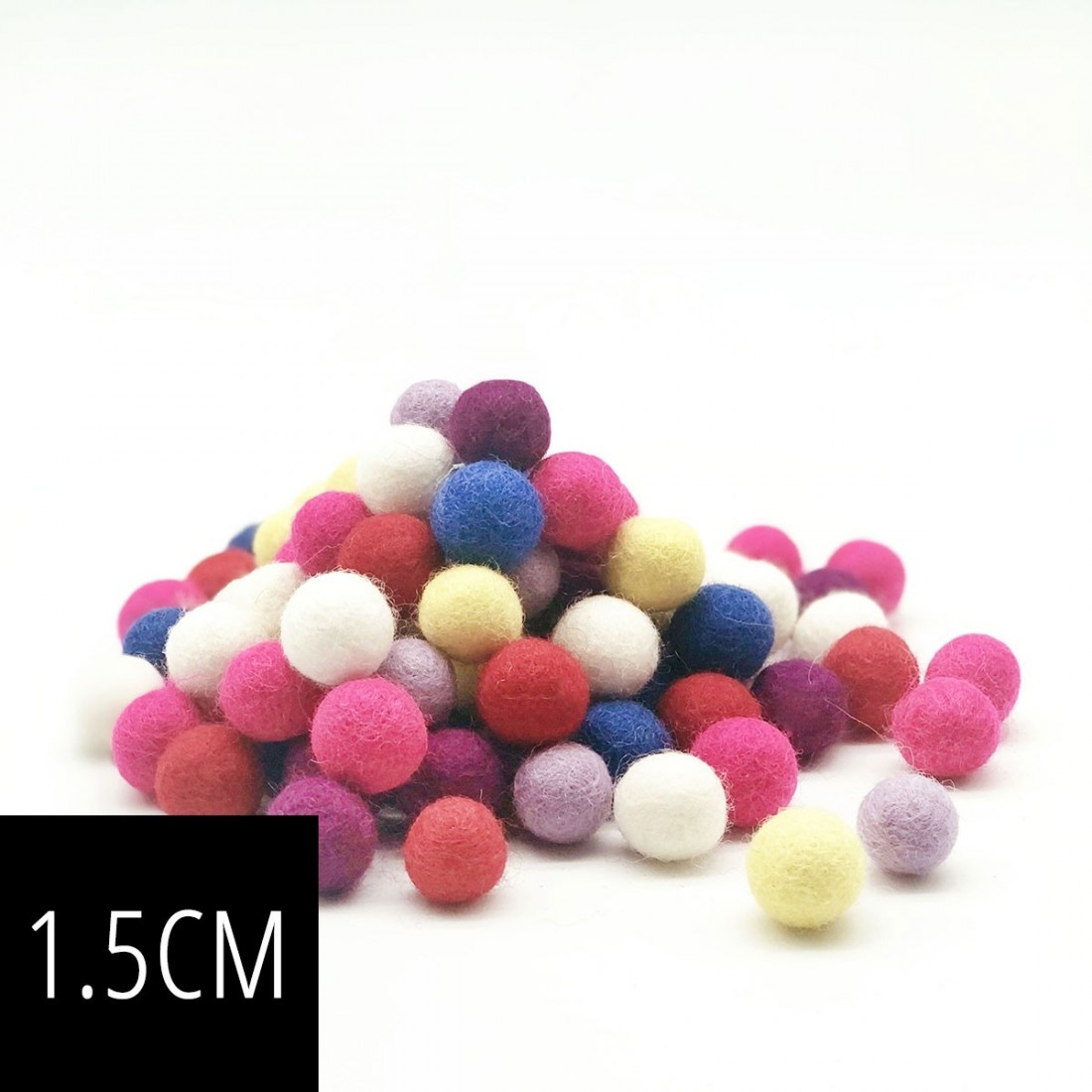 4cm Felt Balls 